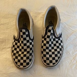 Vans black and white